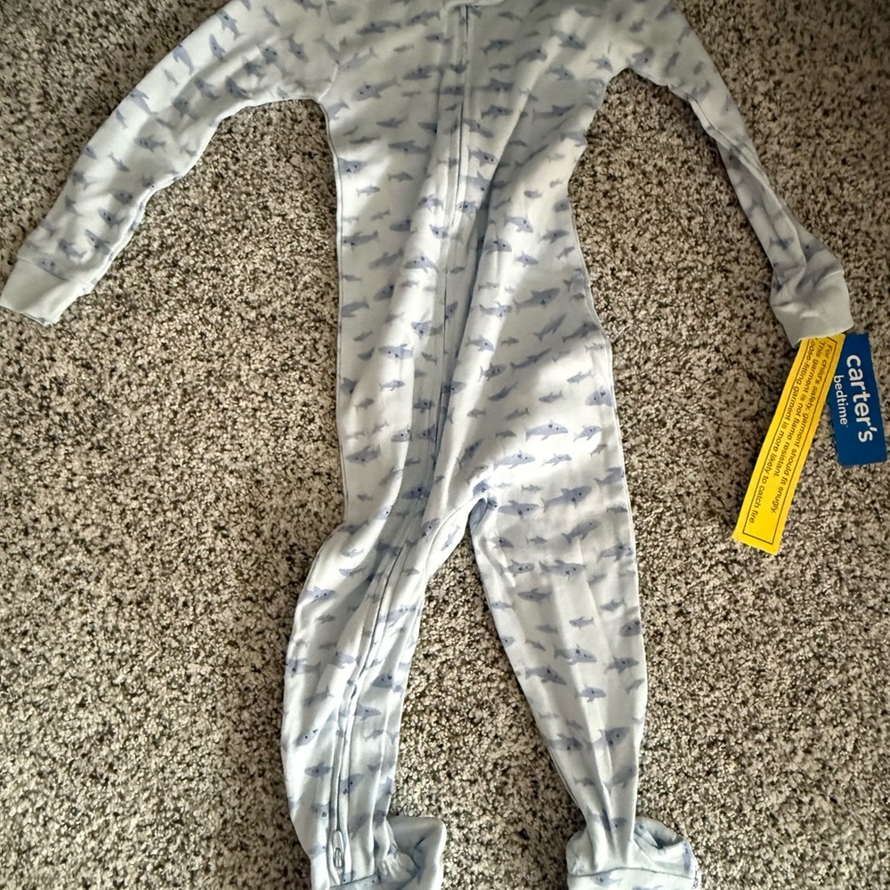 Carter's Baby Boy 1-Piece Shark Print Snug Fit Footie Pajama 24 Month NWT - Picture 2 of 3